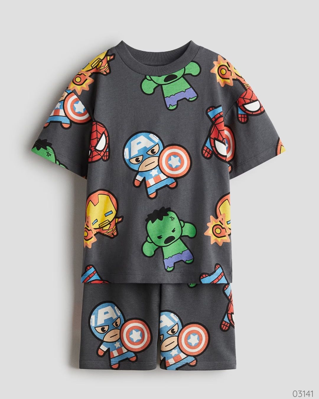 TRAJE AVENGERS H&M