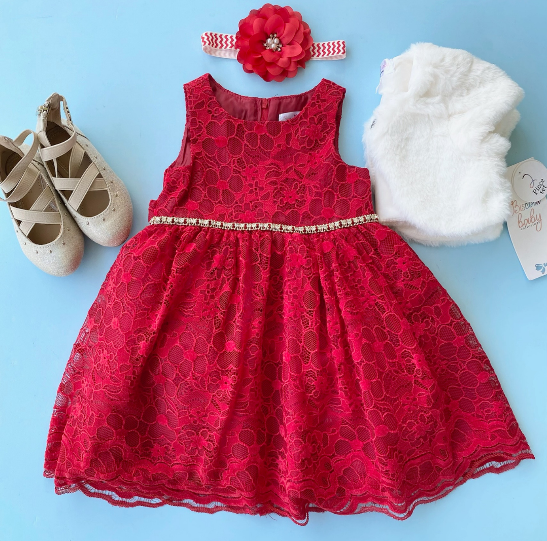 VESTIDO ROJO BLONDA CHALECO BLANCO