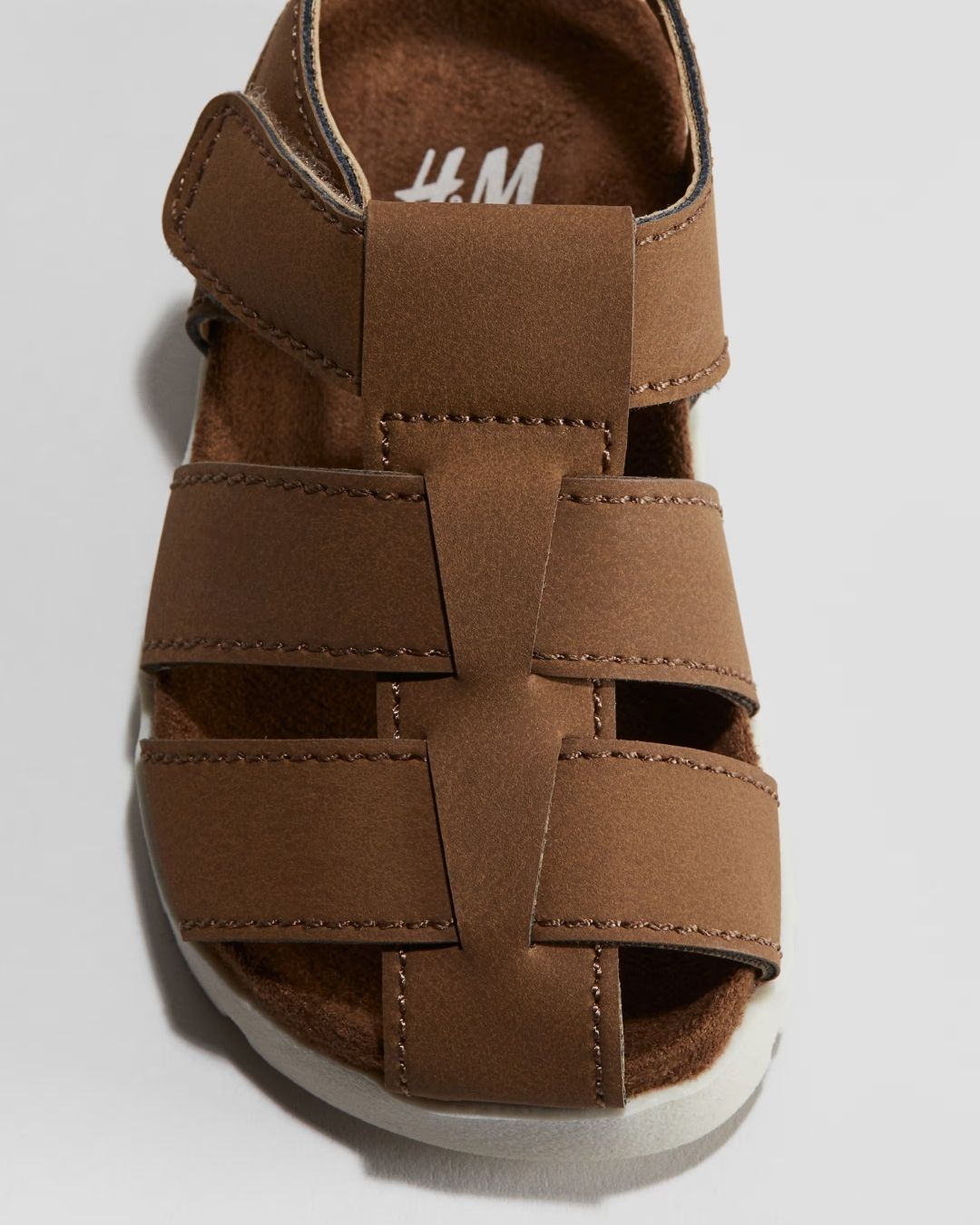SANDALIAS CERRADAS H&M CAFE OSCURO