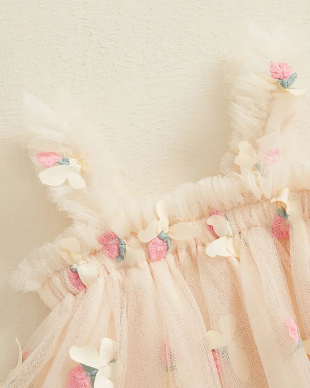 VESTIDO AMARILLO TUL MARIPOSAS