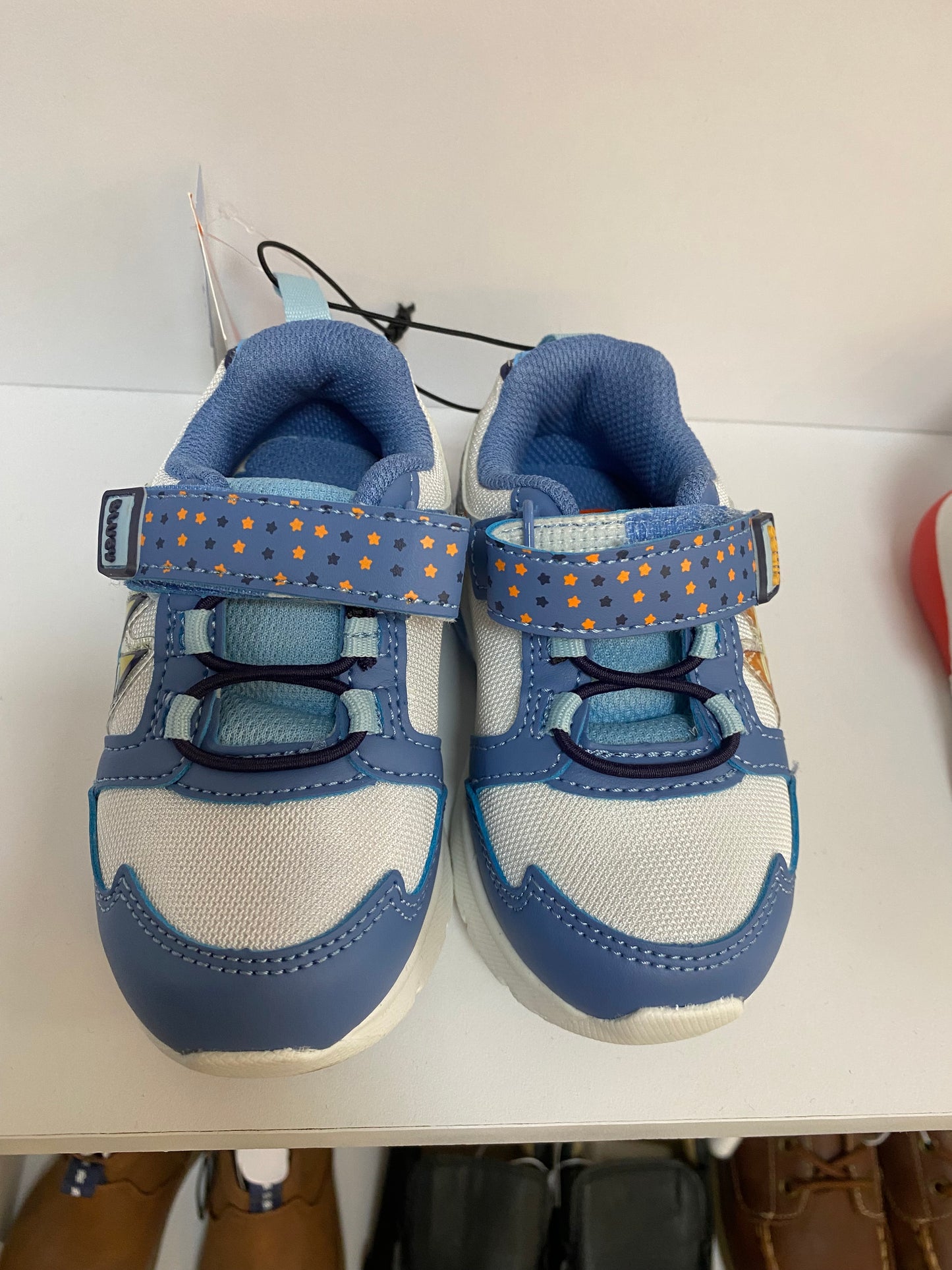 TENIS BLUEY CON LUCES AZUL BLANCO