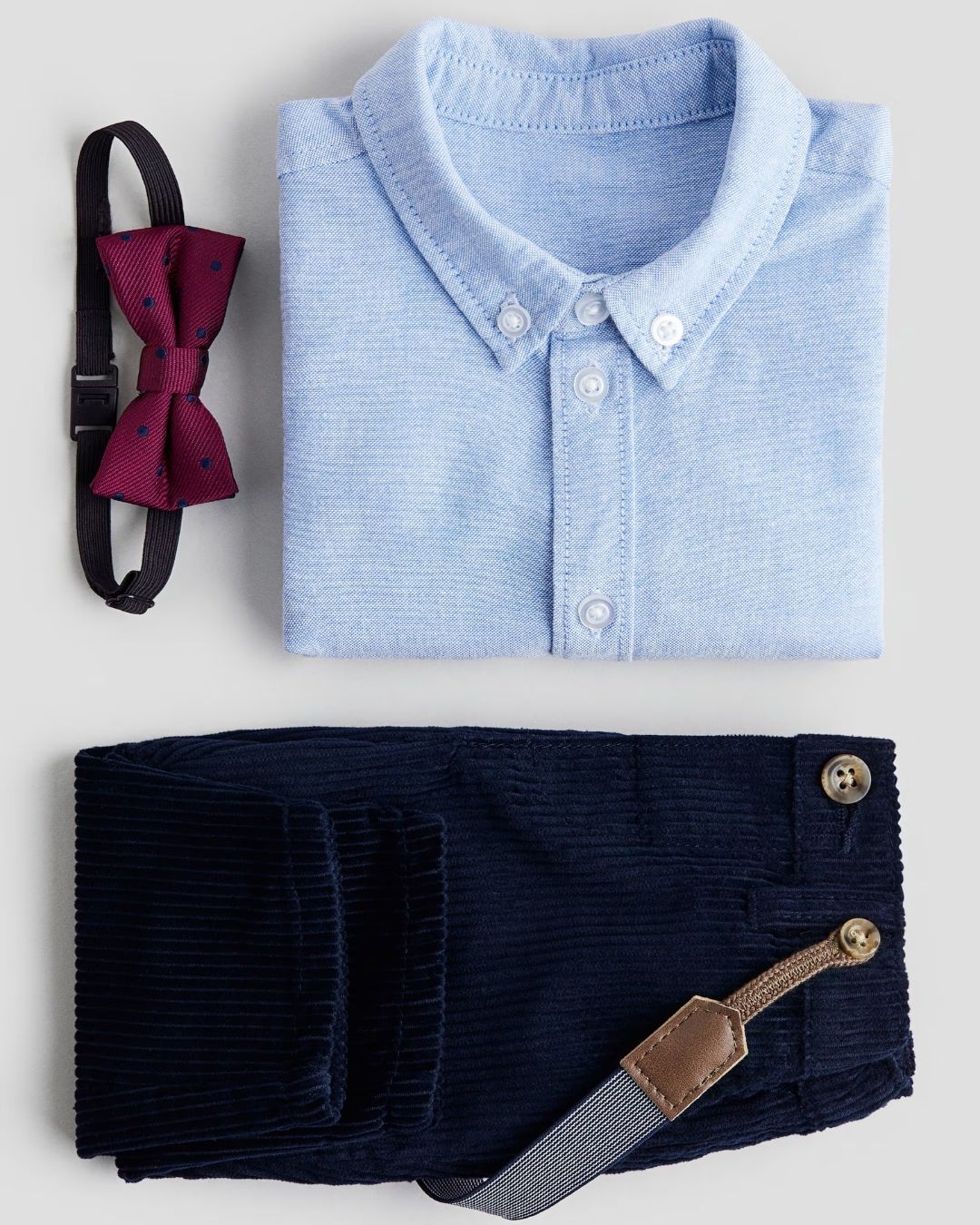 TRAJE FORMAL AZUL CORBATIN ROJO TIRANTES HM