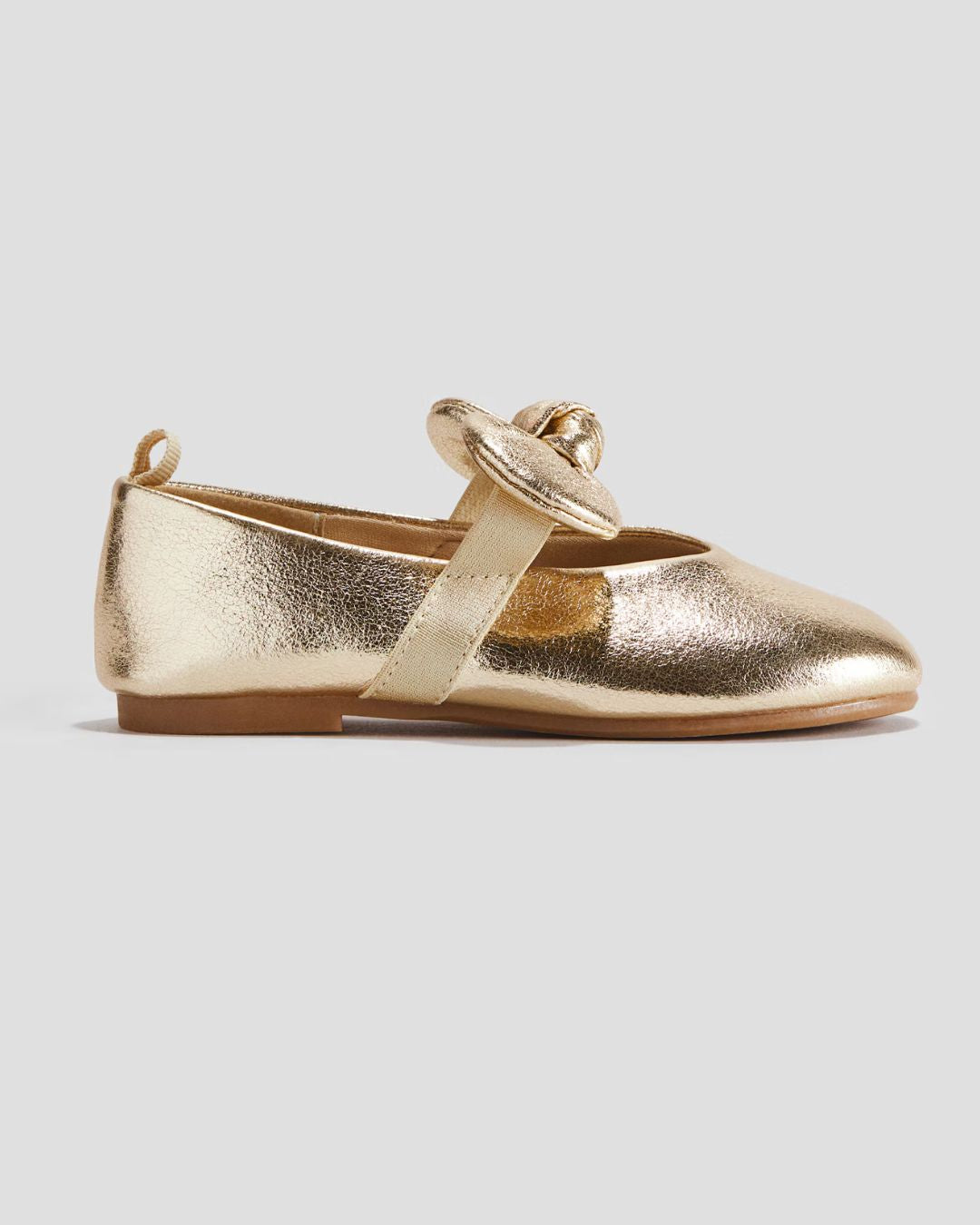 ZAPATO DORADO BRILLANTE CHONGO H & M