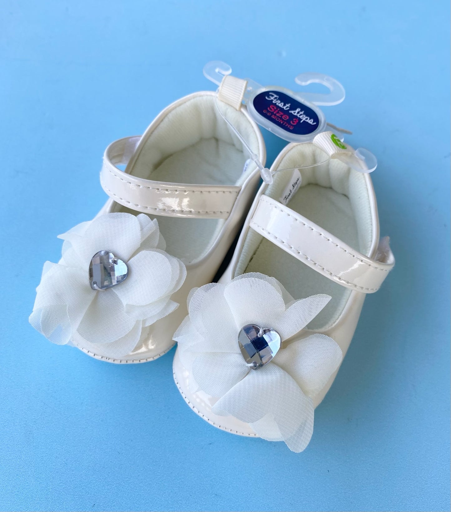 ZAPATOS NIÑA FLOR CORAZON BEIGE
