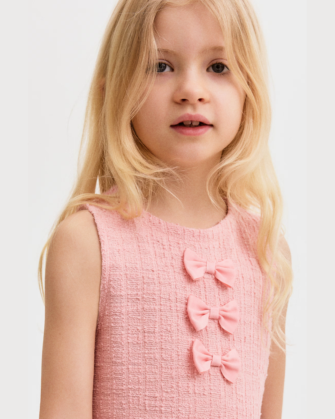 VESTIDO CHONGOS ROSADO H&M