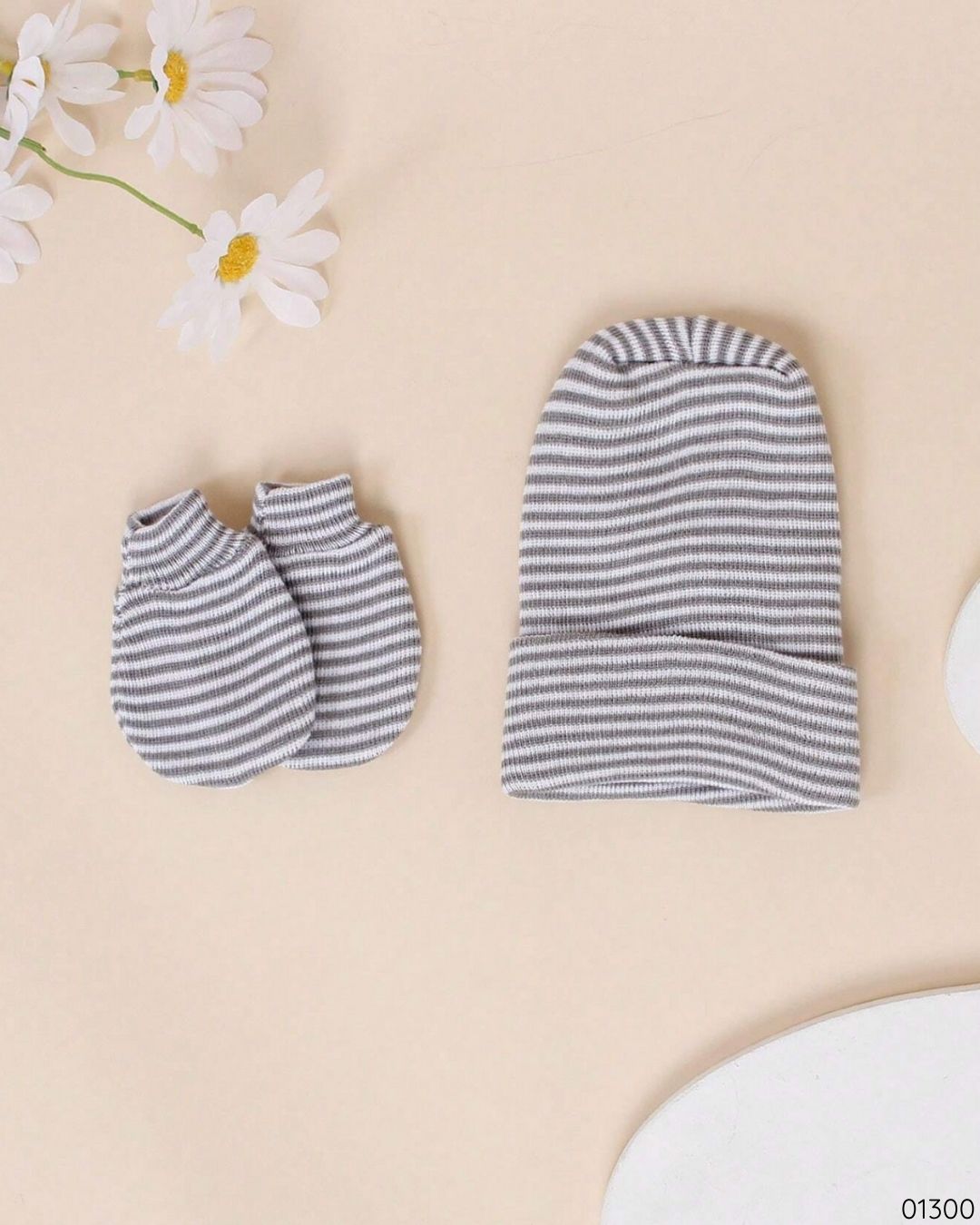 GORRO + GUANTES RAYADO GRIS