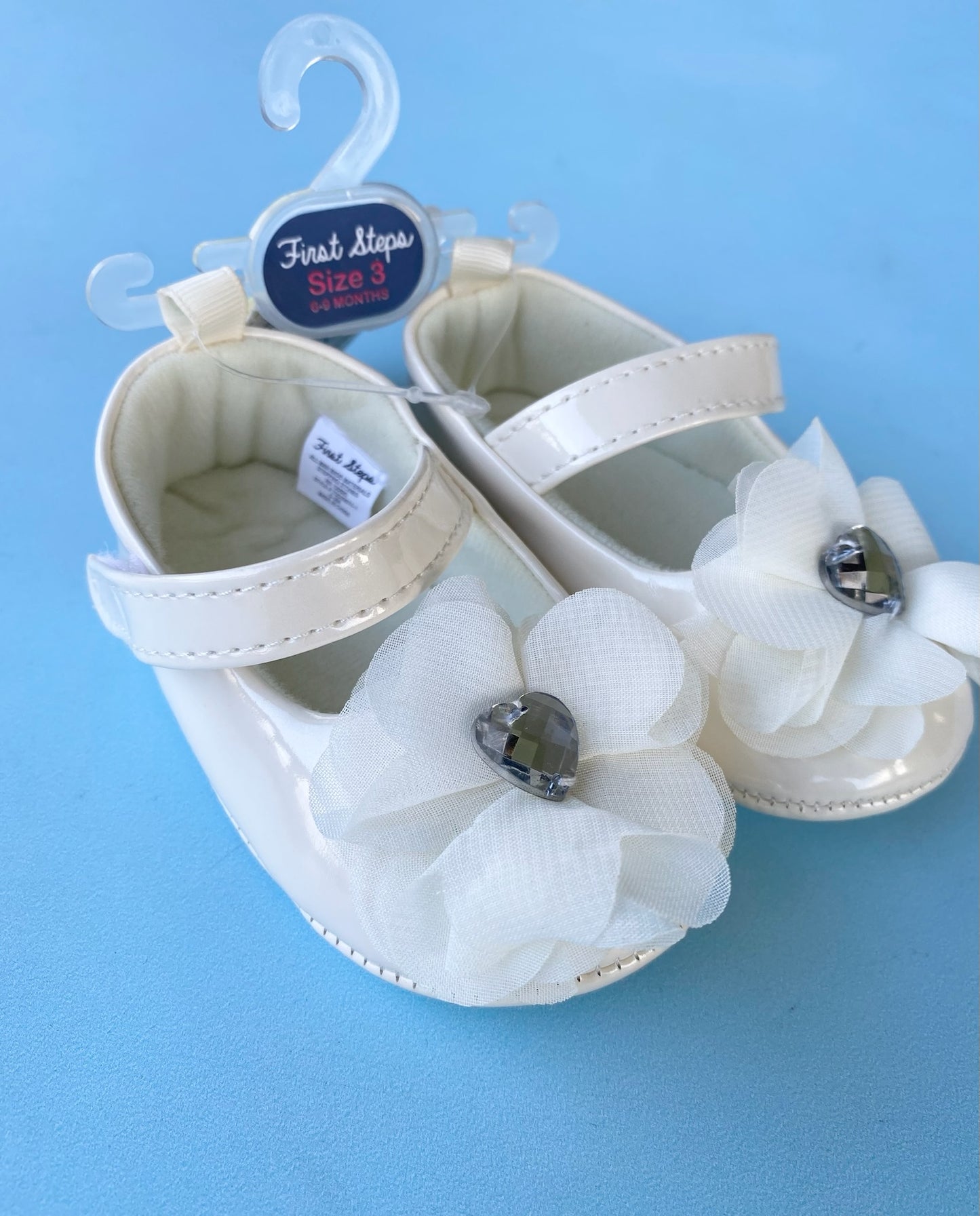 ZAPATOS NIÑA FLOR CORAZON BEIGE