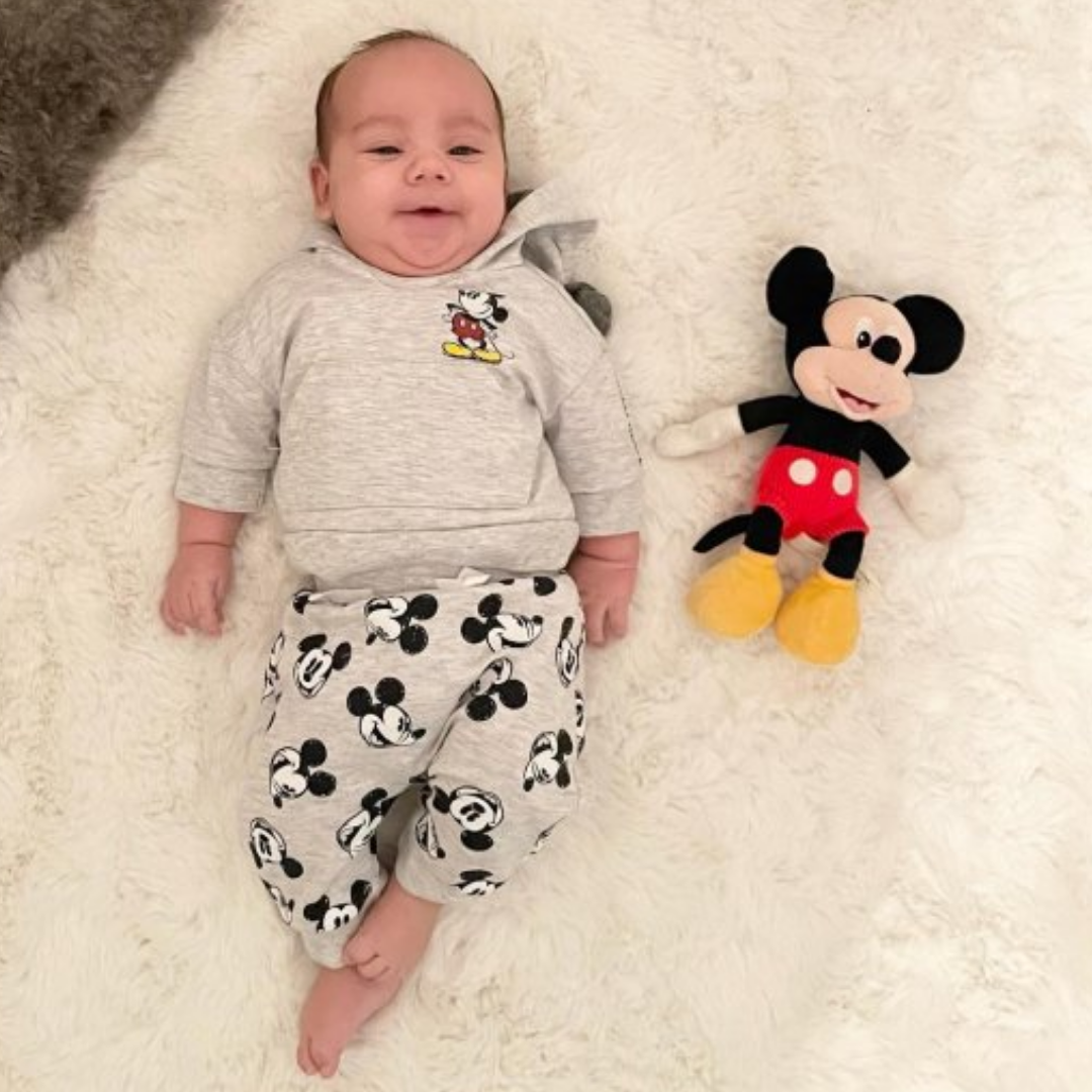 TRAJE NIÑO 2 PZS MICKEY M GRIS