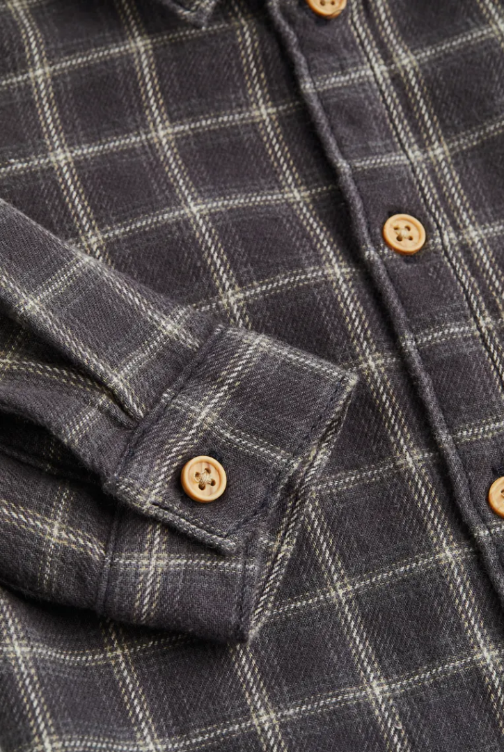 TRAJE PANTALON BEIGE CAMISA CAFE CUADROS H&M