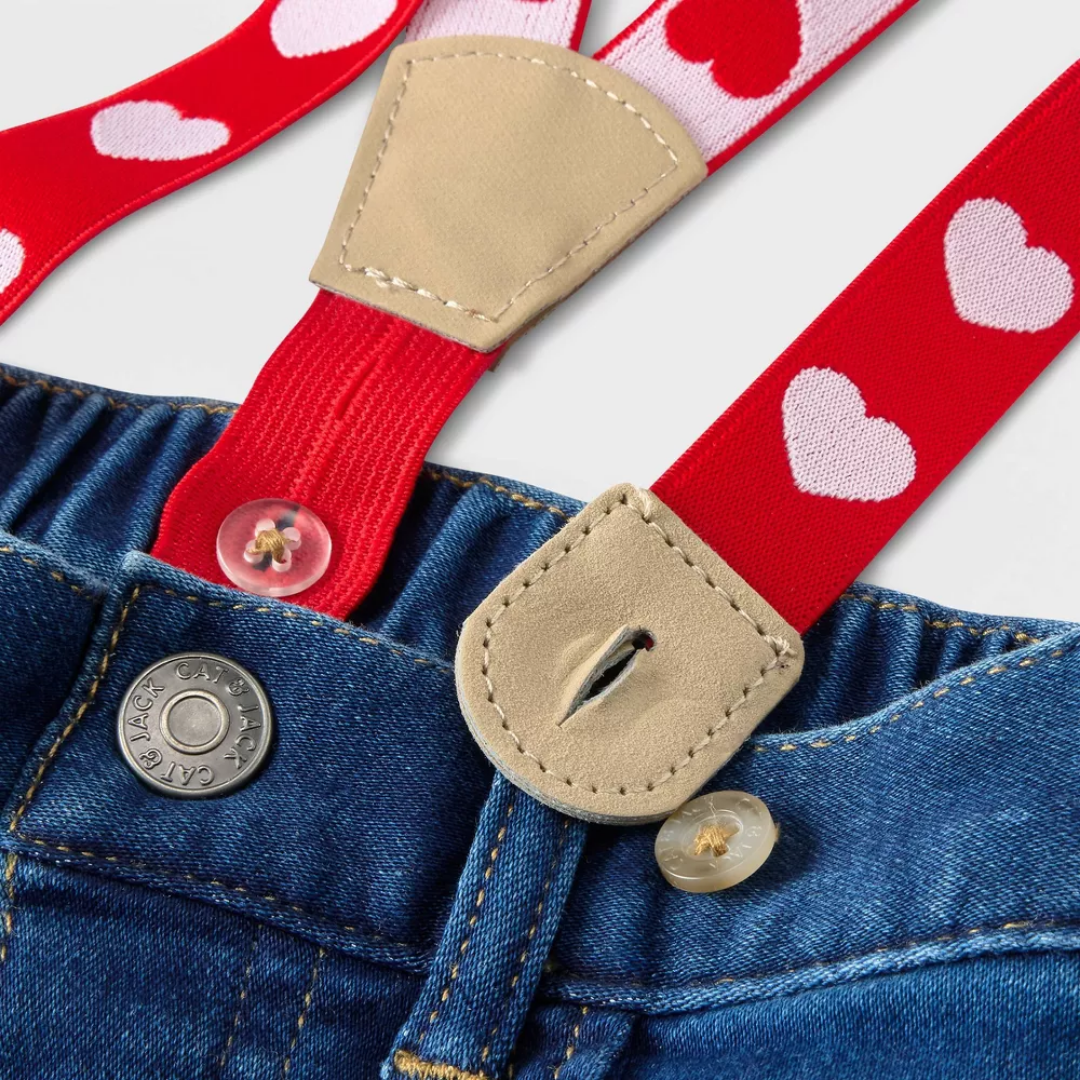 TRAJE PANTALON CON TIRANTES ROJOS CORAZONES CAT&JACK