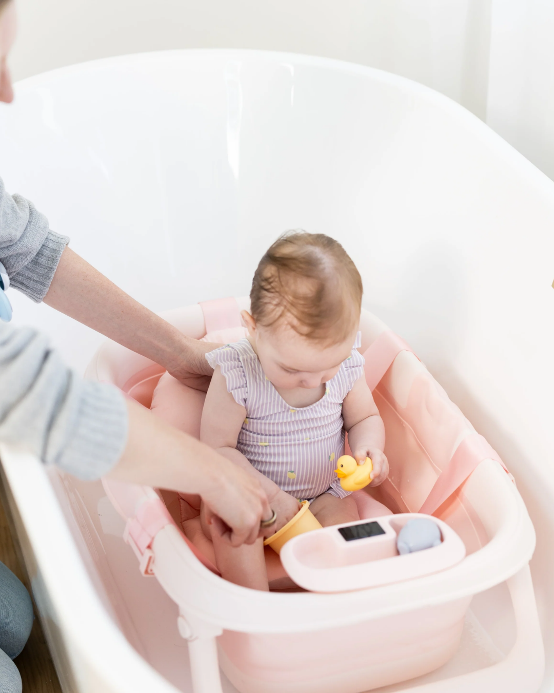 BAÑERA PLEGABLE CON TERMOMETRO ROSA