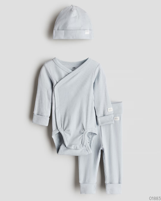 TRAJE 3 PZS H&M CON GORRO GRIS