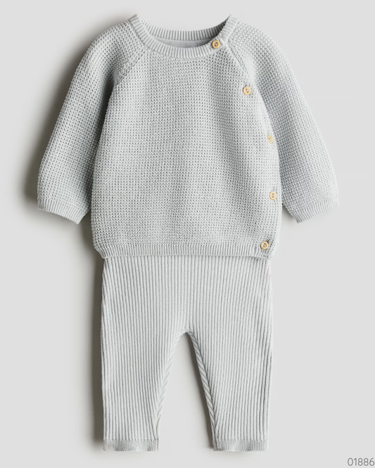 TRAJE GRIS BORDADO H&M