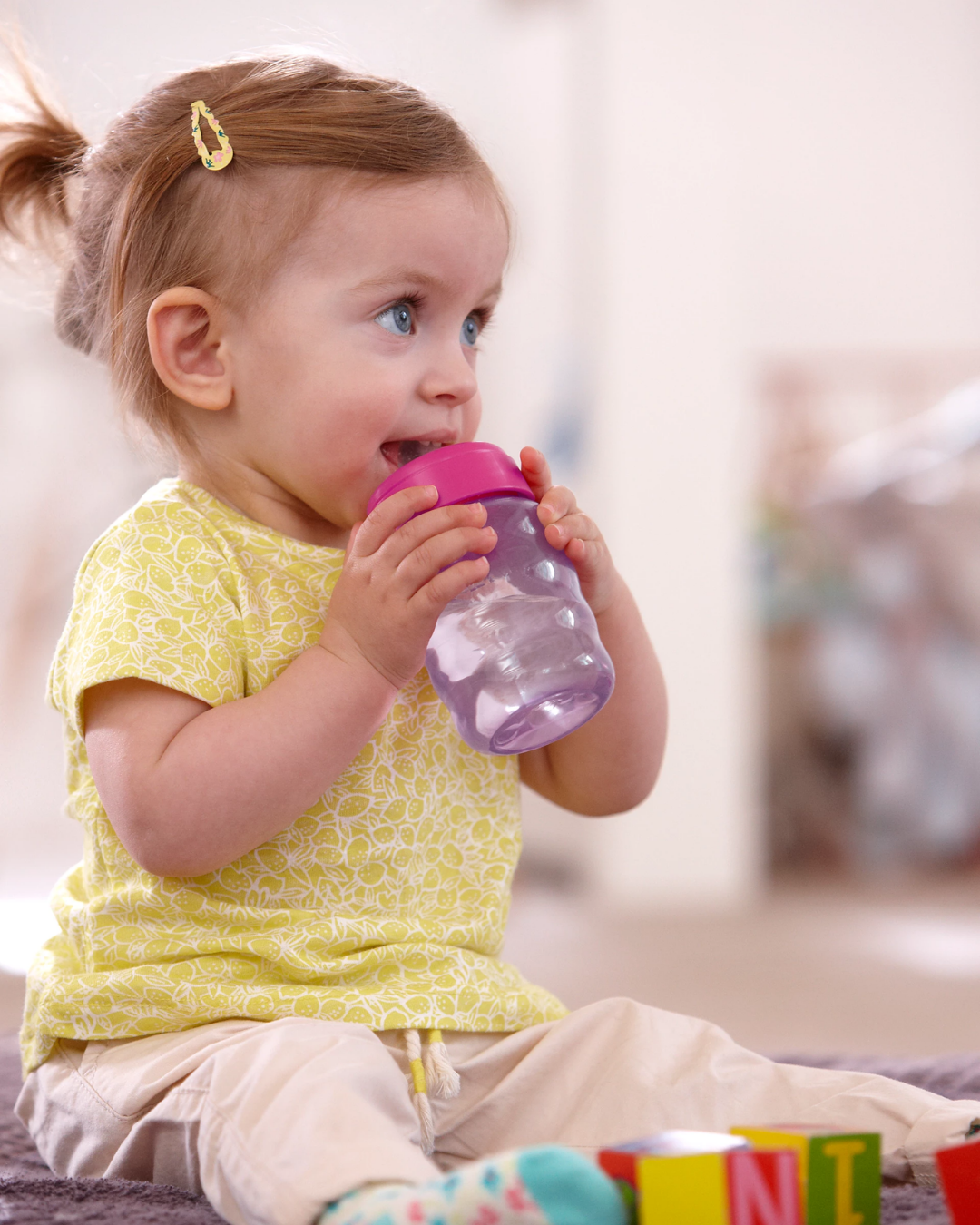 VASO AVENT MORADO BOQUILLA SUA