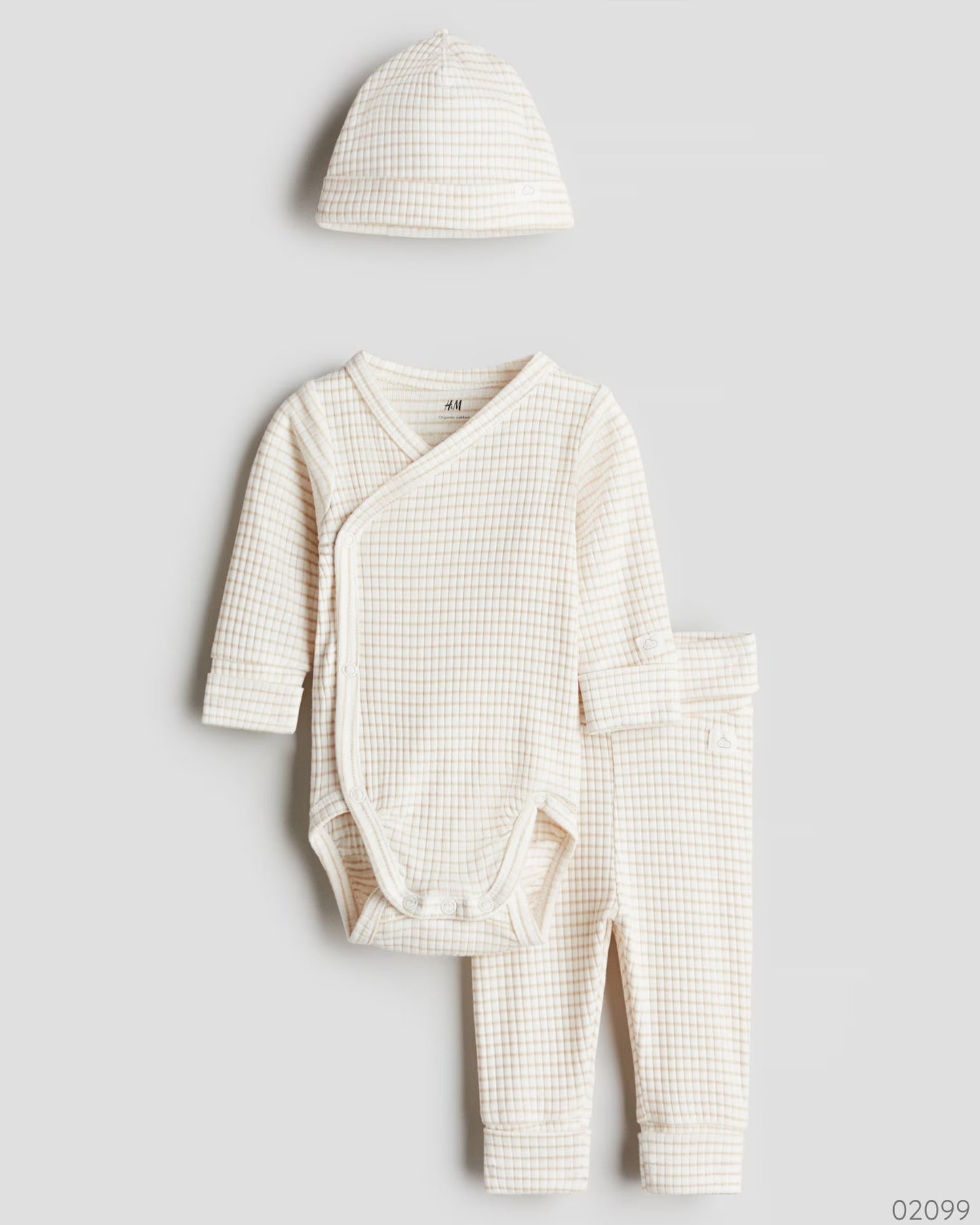 TRAJE RAYITAS BEIGE H&M GORRO UNISEX