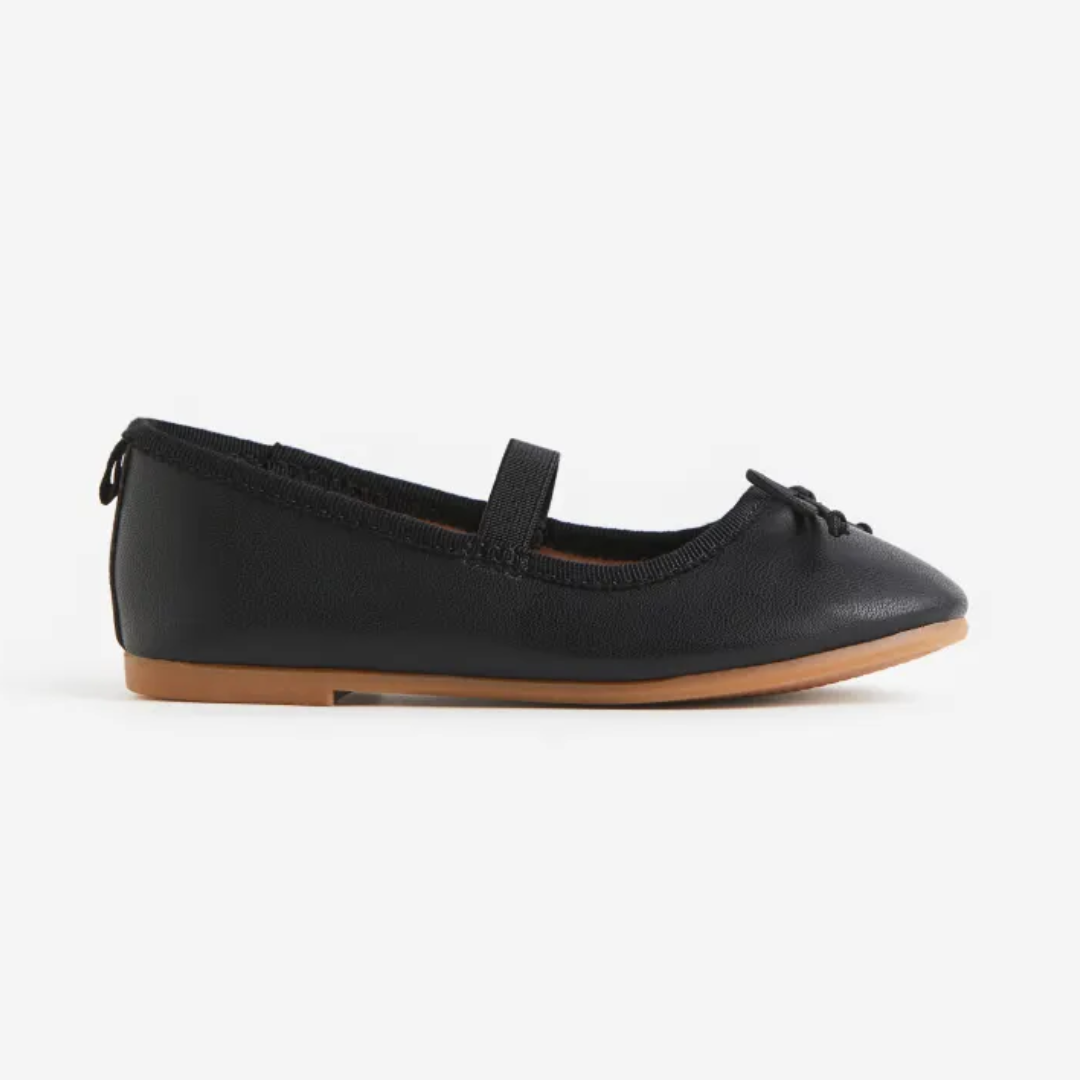 ZAPATOS FLATS NEGRO CHONGO H&M