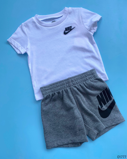 TRAJE 2 PZS NIKE BLANCO GRIS
