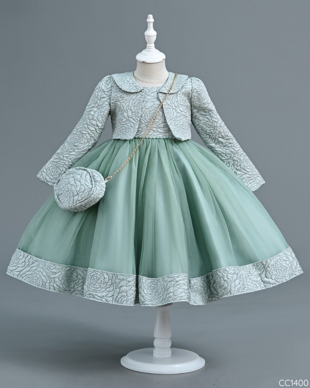 VESTIDO VERDE CHALECO Y CARTERA