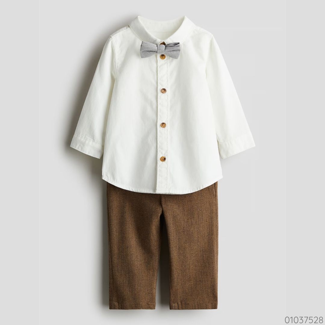 TRAJE H&M FORM CAMISA BLANCA PANTALON CAFE