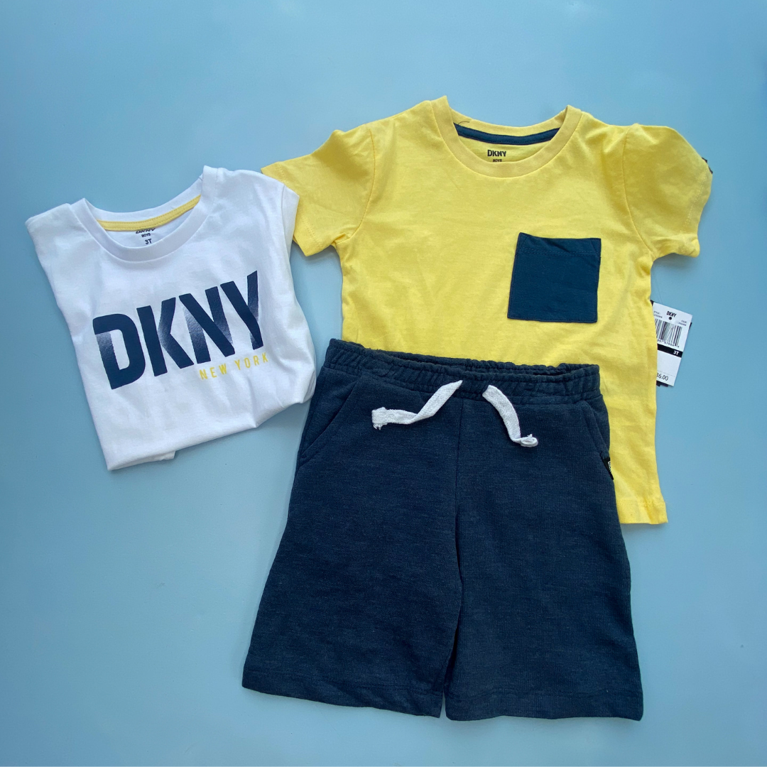 TRAJE NIÑO 3 PIEZAS DKNY SHORT AZUL CAMISA AMARILLA Y CAMISA BLANCA