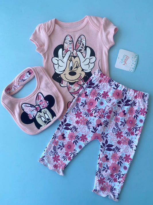 TRAJE NIÑA MINNIE BABERO,PANTALON Y MAMELUCO