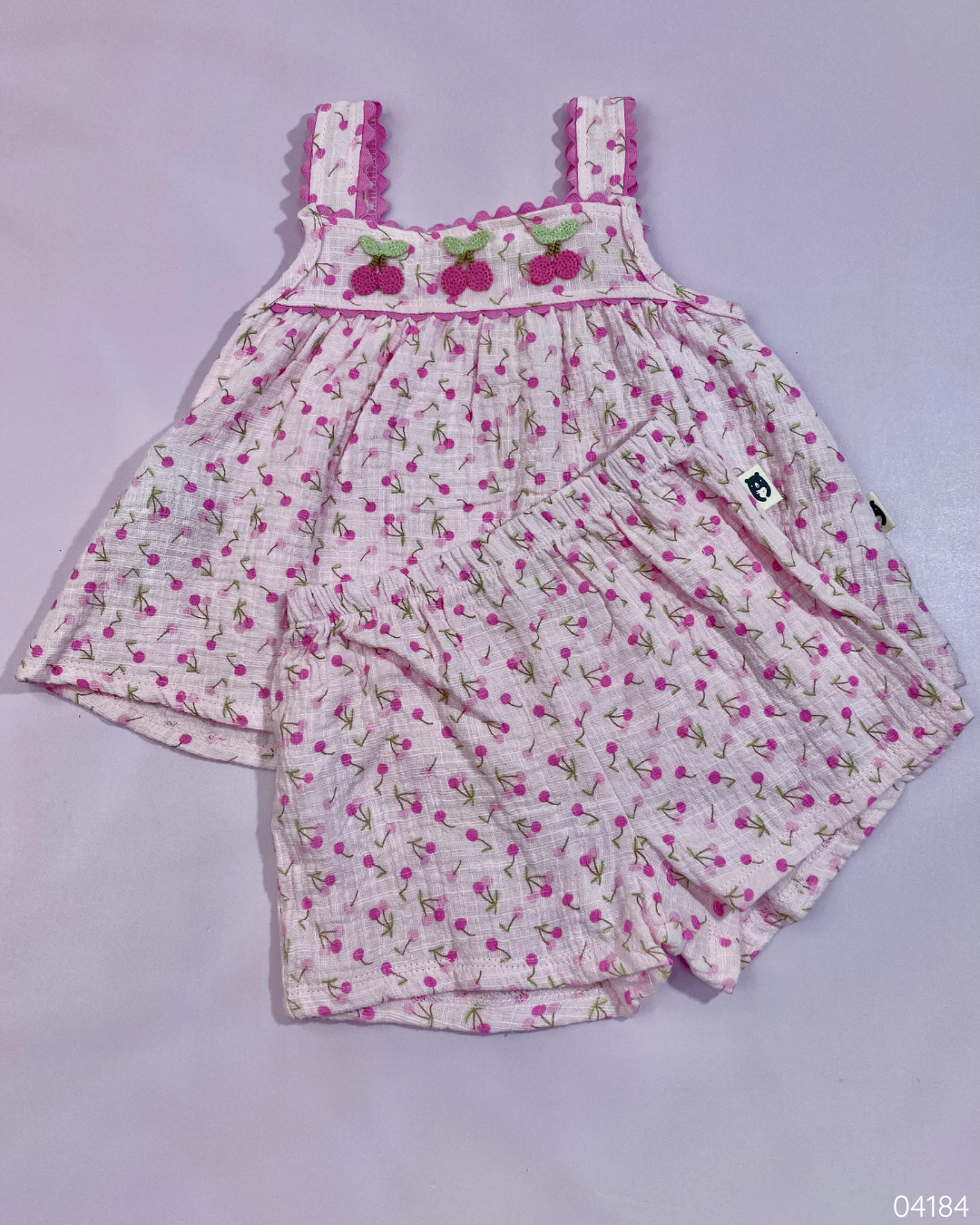 TRAJE ROSADO CEREZAS