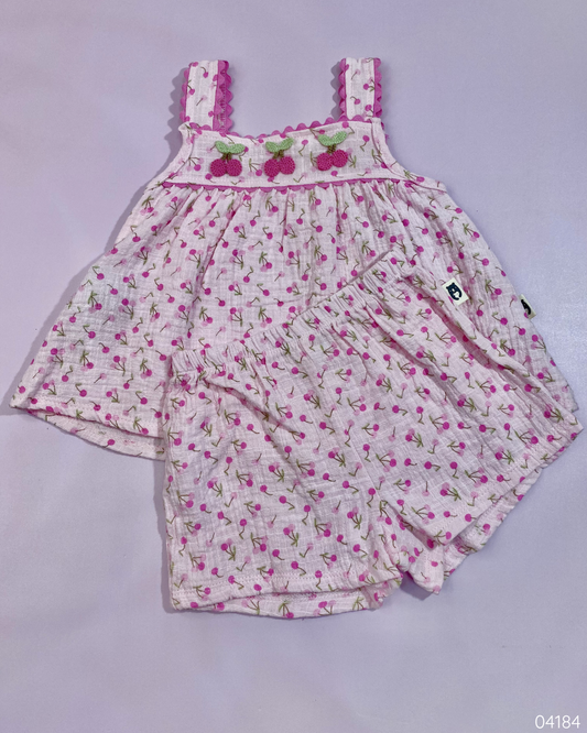 TRAJE ROSADO CEREZAS