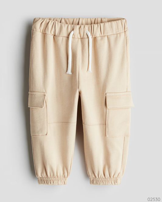 JOGGER BEIGE H & M CORDONES