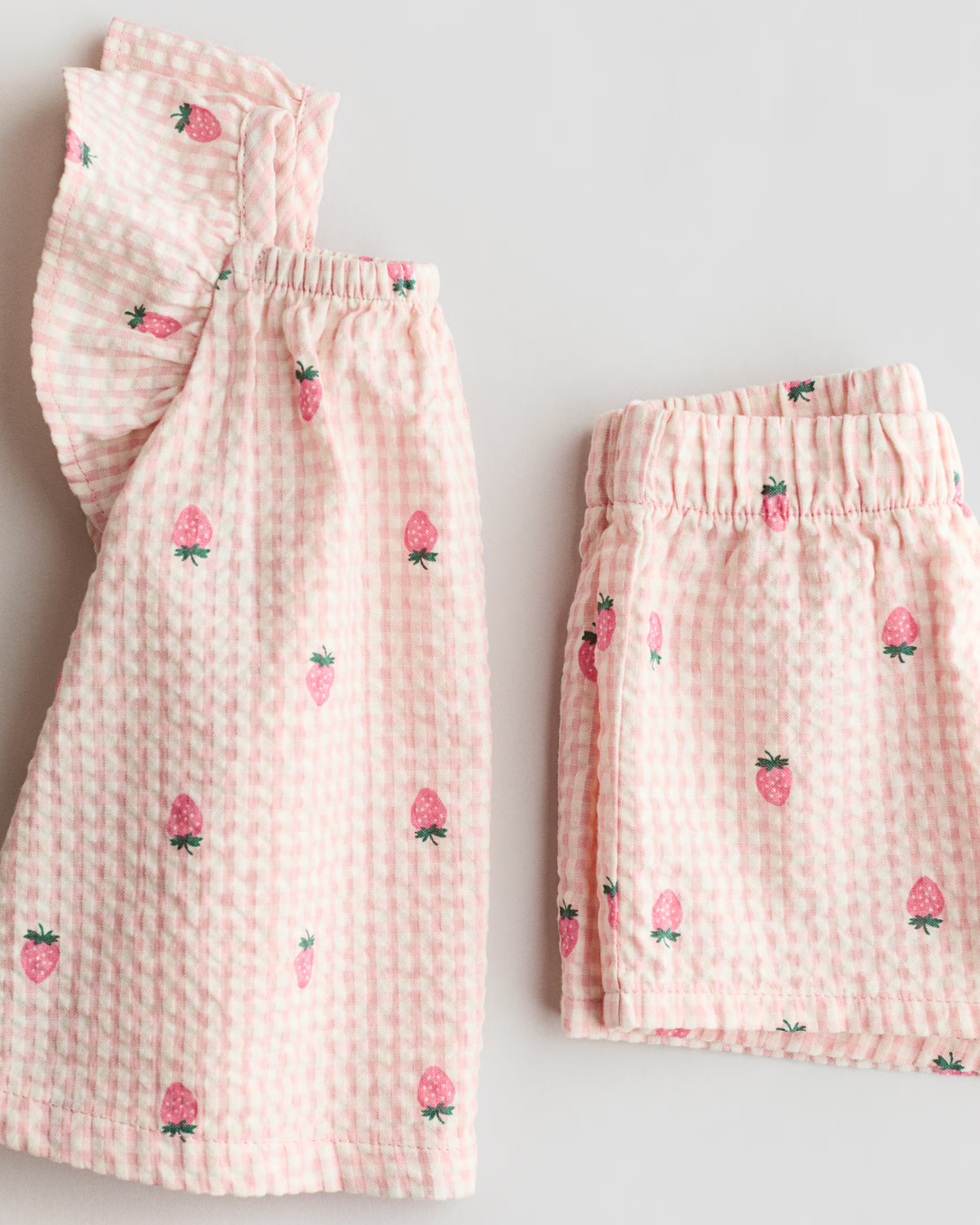 TRAJE DE FRESAS 2PZS