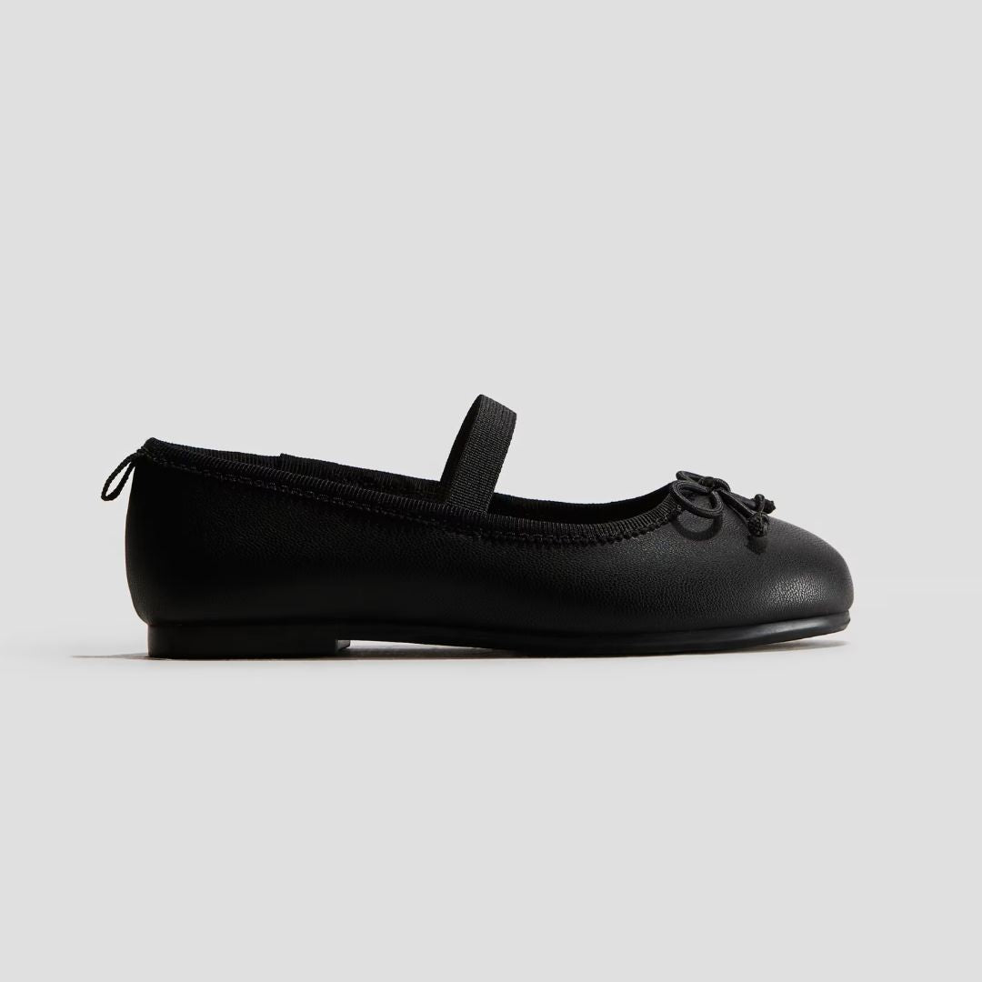 ZAPATOS NEGROS CHONGO H&M FLATS