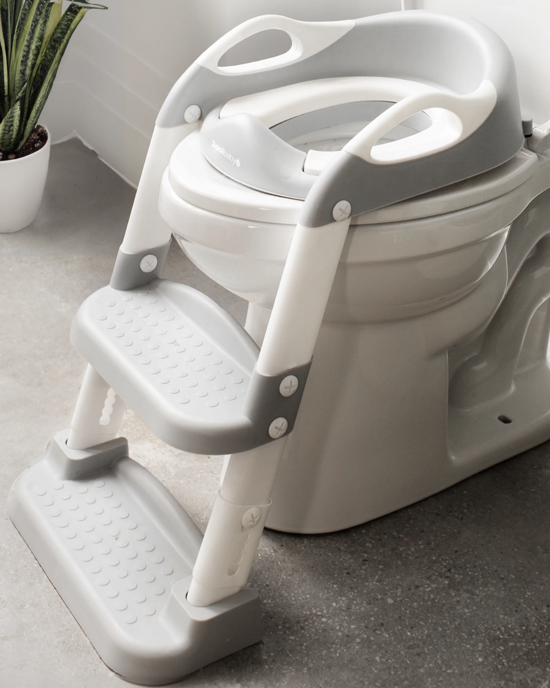 ASIENTO DE ENTRENAMIENTO CON ESCALERA GRIS