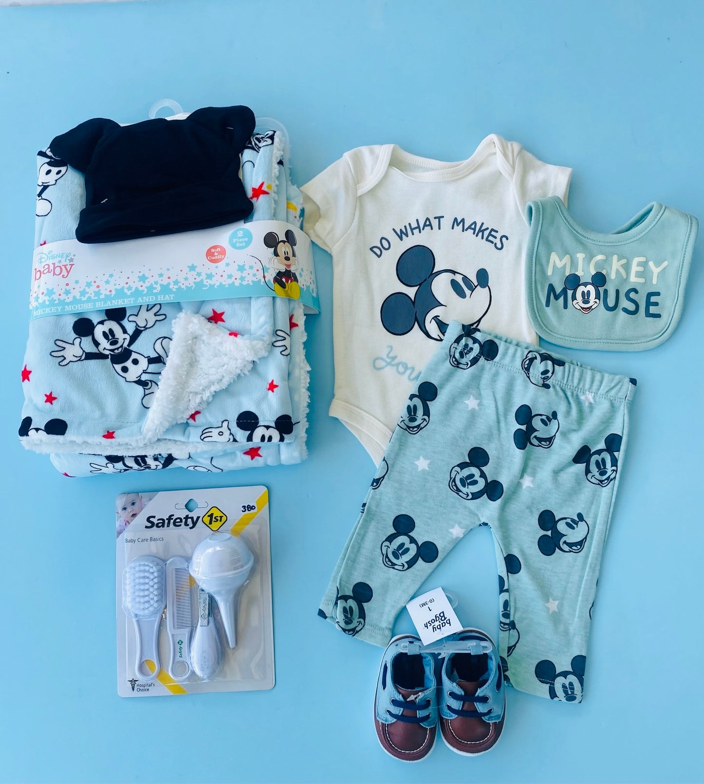 TRAJE NIÑO 3 PIEZAS MICKEY BABERO PANTALON VERDE