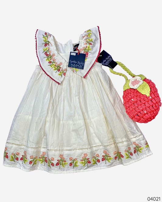 VESTIDO BLANCO CARTERA ROJA