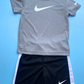 TRAJE 2 PZS NIKE GRIS SHORT NEGRO Y BLANCO