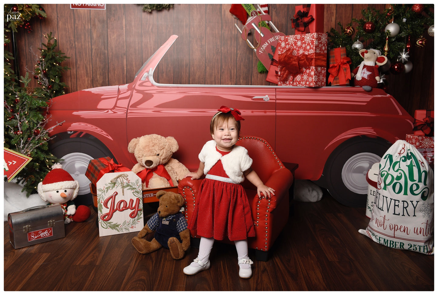 VESTIDO ROJO CON CHALECO BLANCO