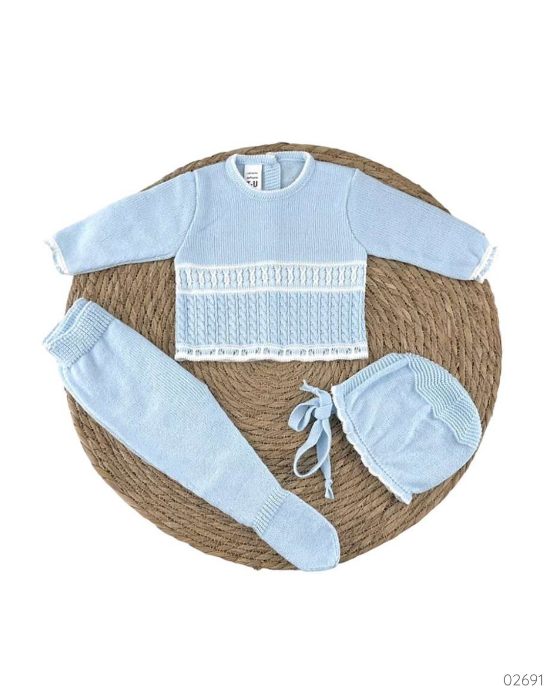 TRAJE TEJIDO AZUL CELESTE Y BLANCO