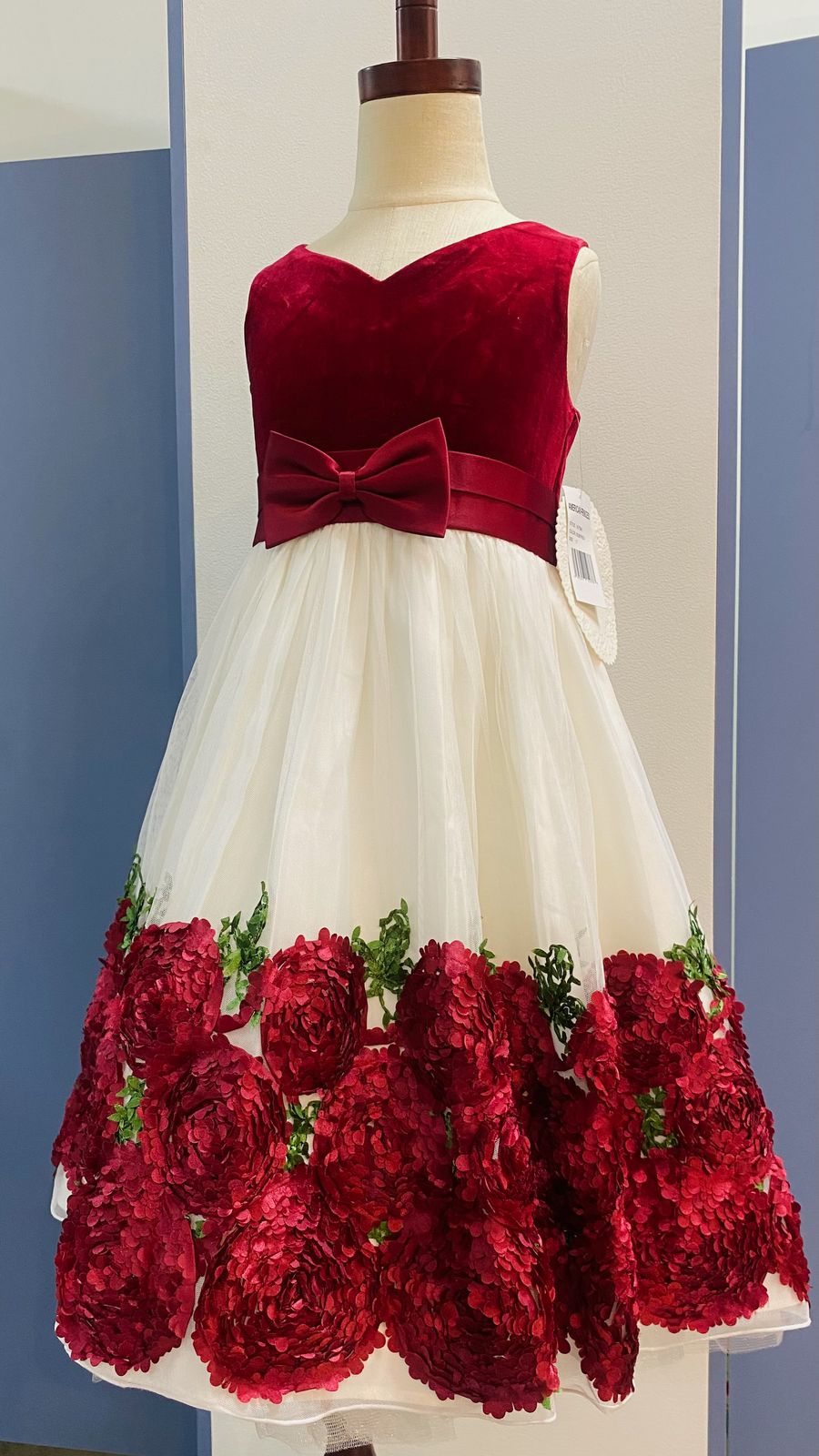 VESTIDO BLANCO ROJO FLORES ABAJO