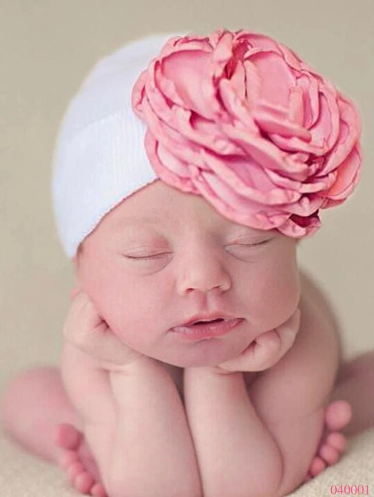 Gorro Blanco con Flor Salmon